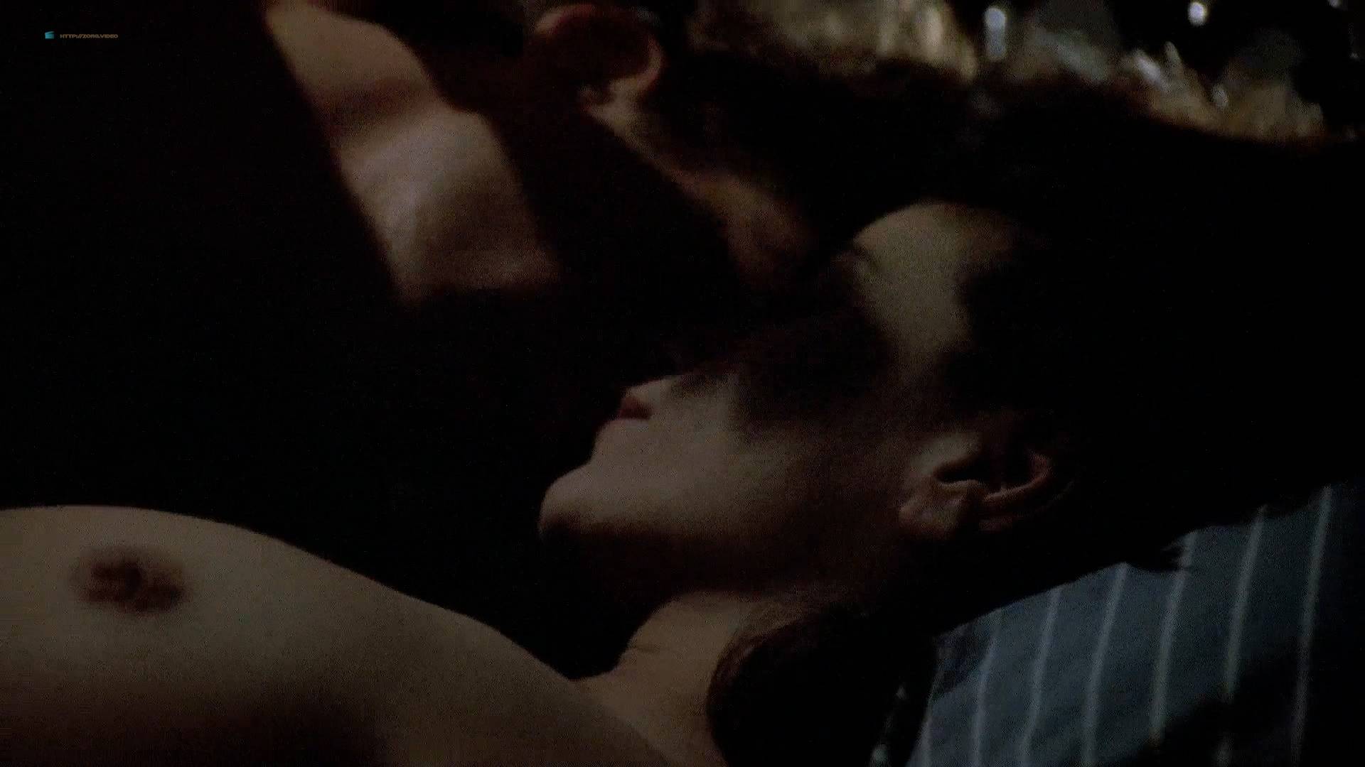 Naked linda fiorentino Linda Fiorentino