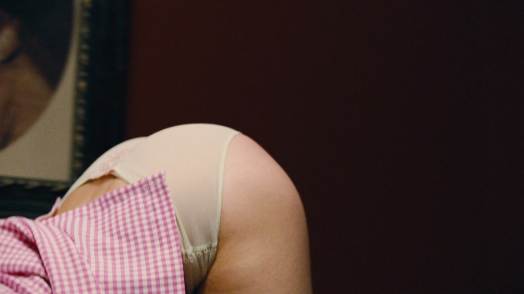 Jessica Biel hot leggy and some great cleavage - Accidental Love (2015) hd720-1080p