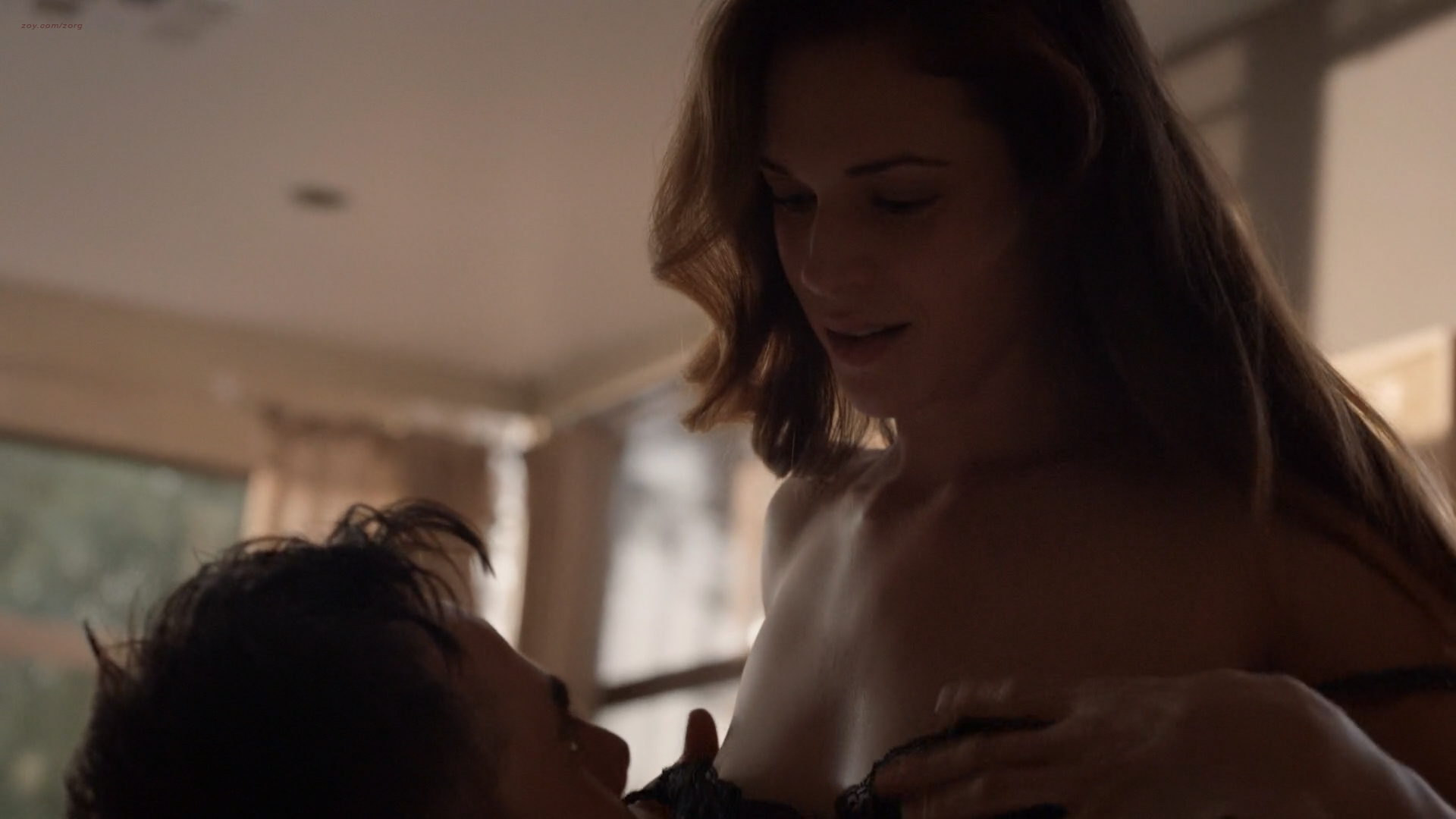 Amanda Righetti Nude But Covered And Some Sex Colony S01e07 2016 Hd 1080p