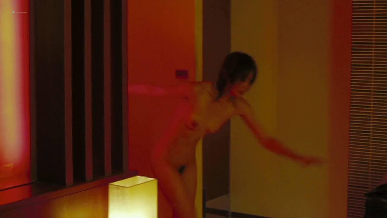 mature nudes gallery pale boob