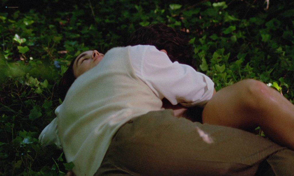 Élodie Bouchez nude boobs and bit of bush - Les Roseaux Sauvages (FR-1994) HD 1080p BluRay (2)