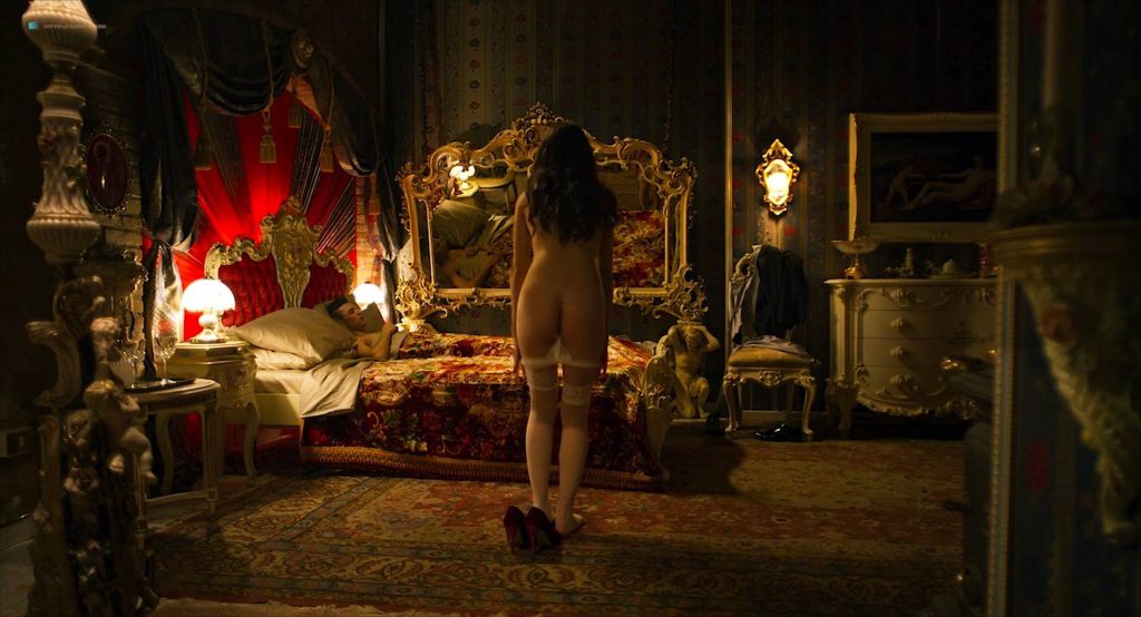 Carlotta Antonelli nude butt, bush and hot sex - Suburra (IT-2017) s01 HD 1080p web (12)