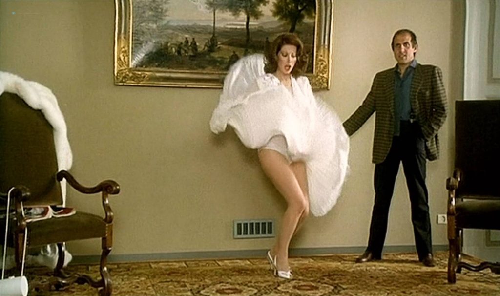 Edwige Fenech nude brief topless - Asso (IT-1981) HD 1080p BluRay (3)
