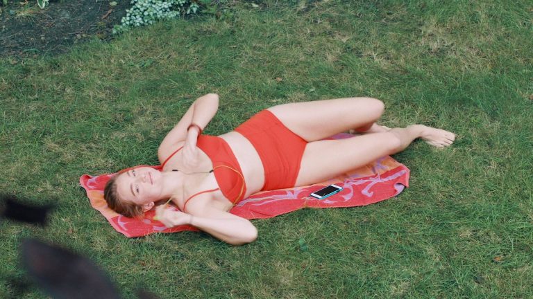 Rebecca Spence Nude Butt And Boobs Malic White Brief Topless And Jessie Pinnick Hot Princess