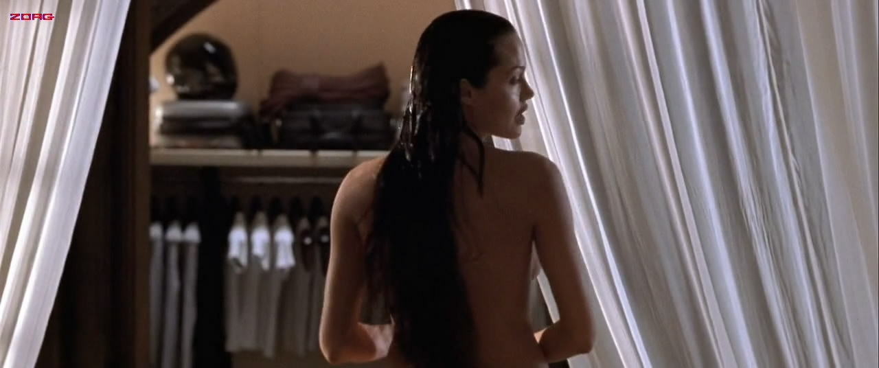 Angelina Jolie nude in the shower and sex - Lara Croft Tomb Raider (2001) HD720p