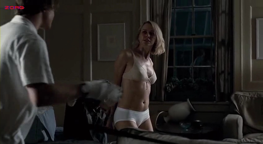 Naiomi Naked