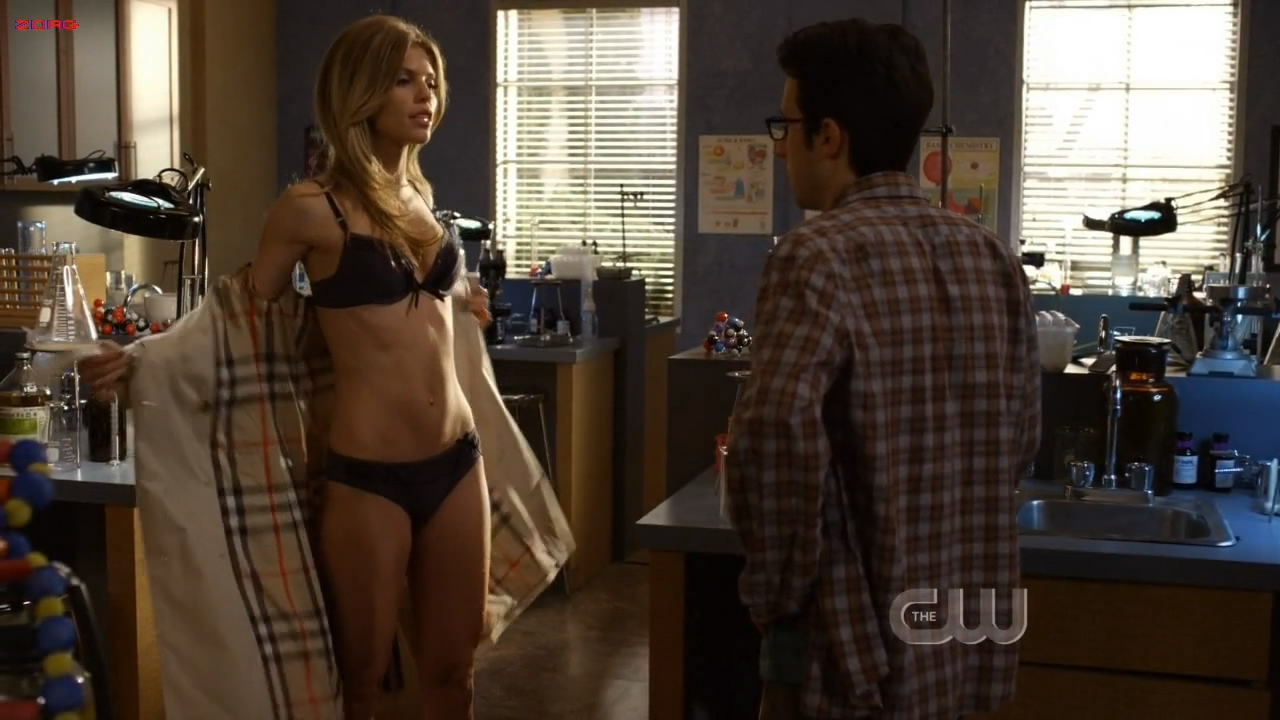 AnnaLynne McCord hot in lingerie – 90210 S03E17 hd720p