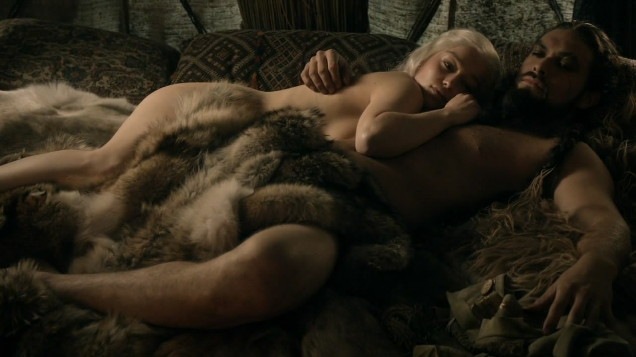 Emilia Clarke nude but covered and non accredited actress nude topless in TV Show Game of Thrones s01e03 hdtv720p