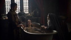 Eva Green nude in the bath - Camelot (2011) s1e9 hd720p (2)