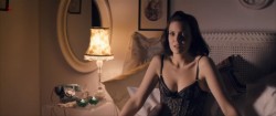 Mandy Moore masturbating and Melissa George milking her self - Swinging with the Finkels (2010) Mandy Moore hot while masturbating with cucumber - Swinging with the Finkels (2010)