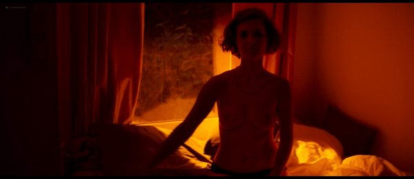 Liv Lisa Fries nude brief topless - Prélude (DE-2019) HD 1080p Web (5)
