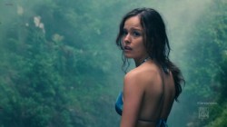 Allison Miller hot in bikini - Terra Nova s01e01 (2011) hd720p