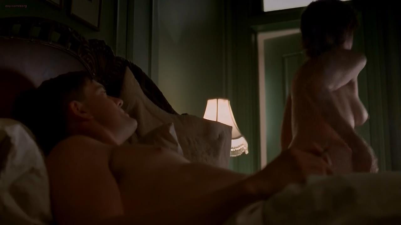 Julianne Nicholson nude side boob - Boardwalk Empire S02E09 hd720p