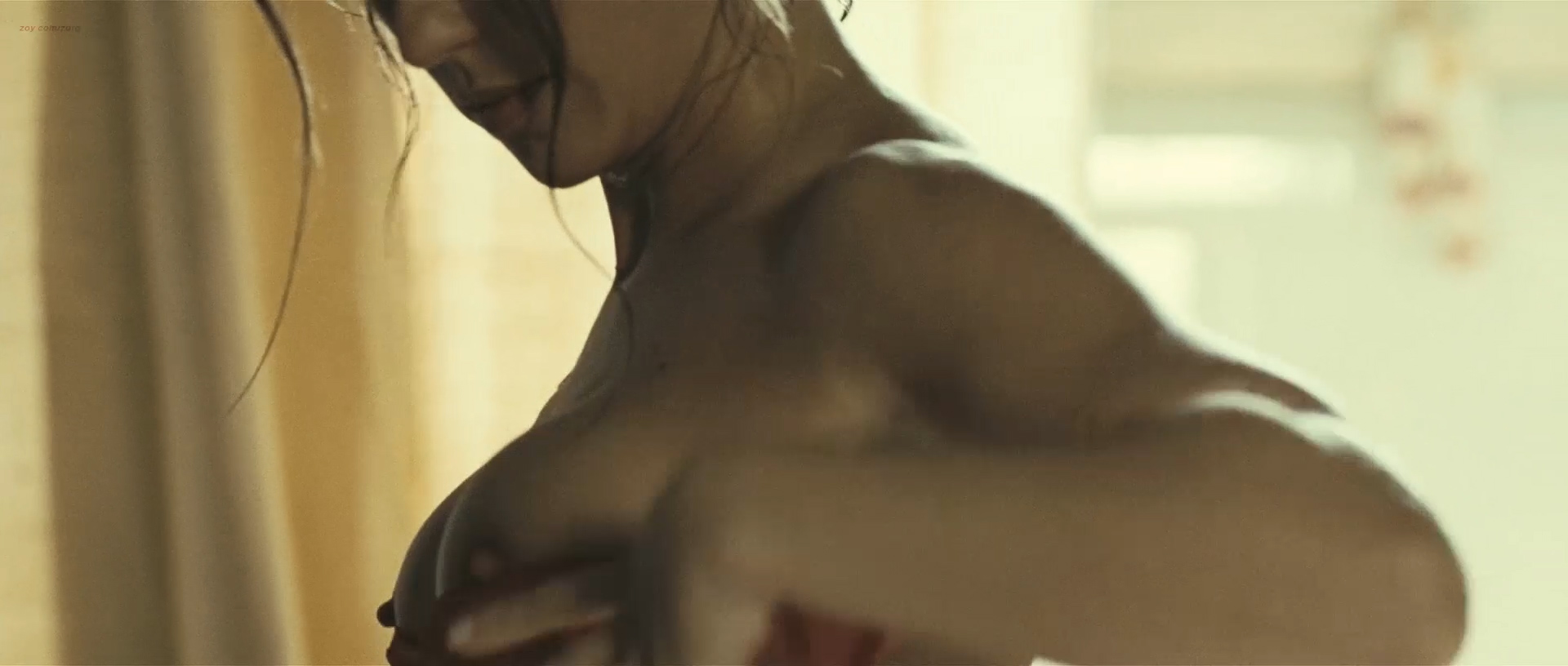 Marta Etura nude brief topless and see through – Mientras duermes aka Sleep Tight (2011) hd1080p