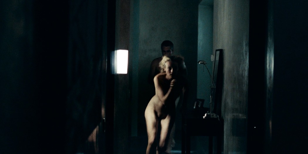 Diane Kruger nude full frontal - Inhale (2010) HD 1080p BluRay (2)