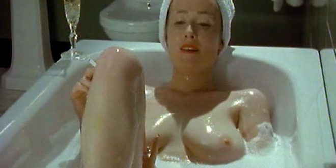 Jennifer Ehle nude full frontal and Tara Fitzgerald nude - The Camomile Lawn (1992) (18)