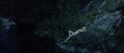 Kirsten Dunst nude topless in Lars von Trier's - Melancholia (2011) HD 1080p BluRay (5)