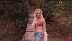 Michelle Rodriguez, Taryn Manning and Lisa-Marie Schneider all hot and sexy - The Breed (2006) HD1080p (13)