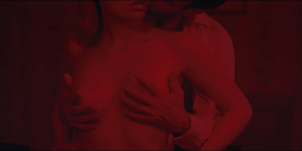 Deborah Francois brief nude topless - Populaire (2012) hd1080p (3)