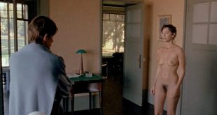 Mathilda May nude full frontal - Toutes peines confondues (1992) (9)