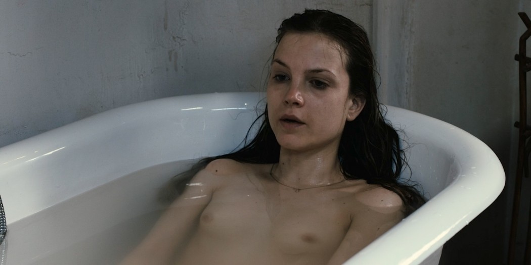 Sylvia Hoeks nude bush butt and nude topless - The Best Offer (2013) hd720-1080p (4)
