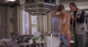 Amanda Pays hot and sexy in wet lingerie - Leviathan (1989) HD 1080p (8)