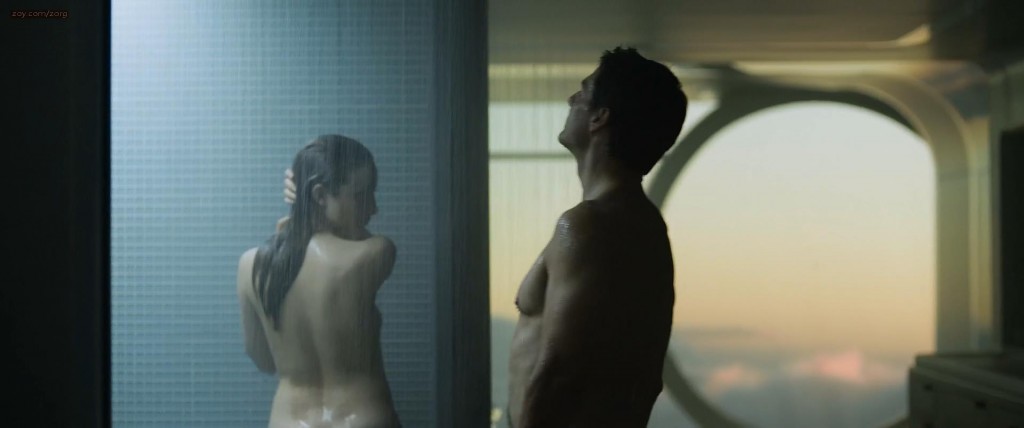 Andrea Riseborough nude skinny dipping - Oblivion (2013) hd1080p