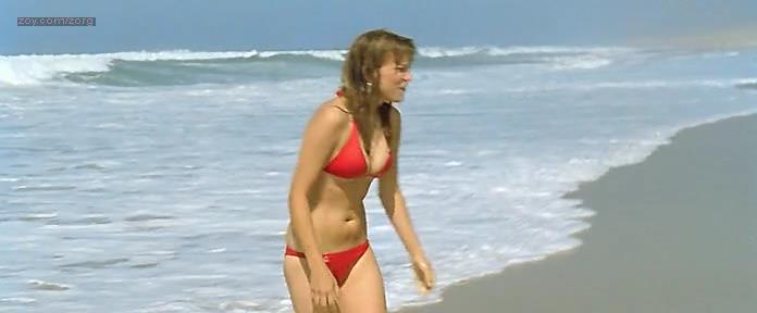 Lea Seydoux hot in bikini  – Plain Sud (2009)