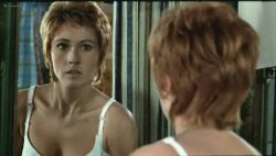 Marlene Jobert nude butt and nipple slip - Le Passager de la pluie (FR-1970) (7)