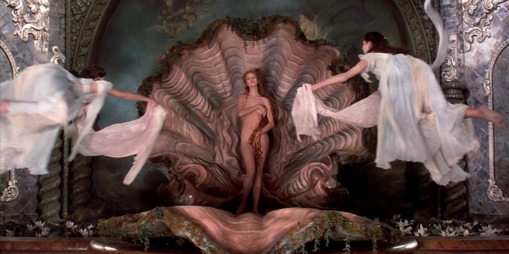 Uma Thurman nude but mostly covered - The Adventures of Baron Munchausen (1988) hd720-1080p