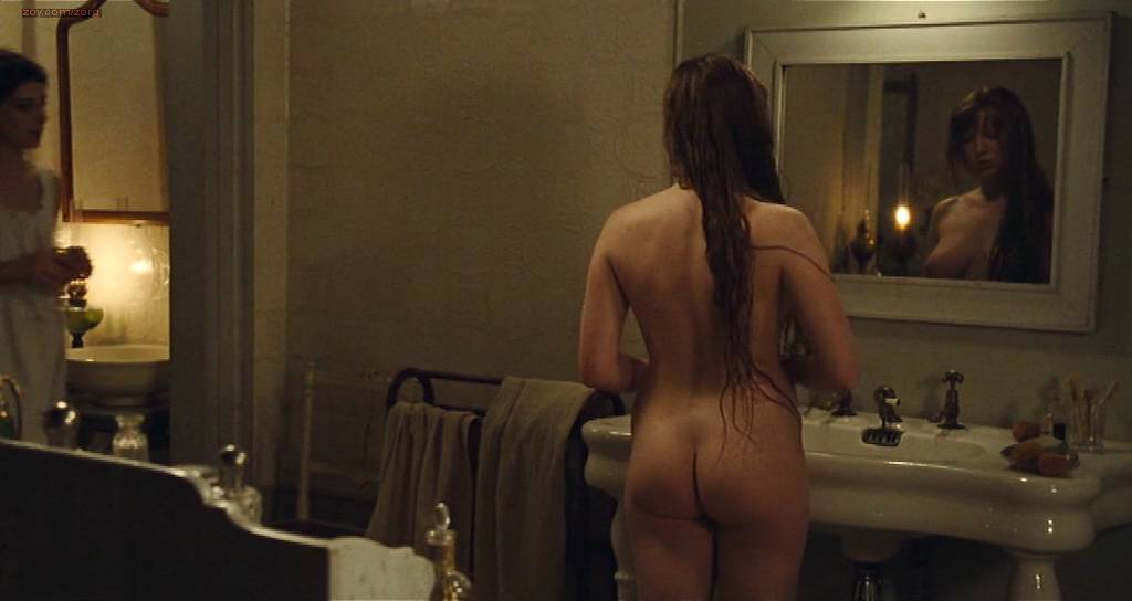 Hafsia Herzi nude Iliana Zabeth nude full frontal other's nude full frontal too - L'Apollonide (Souvenirs de la Maison Close) ( FR-2011) (11)