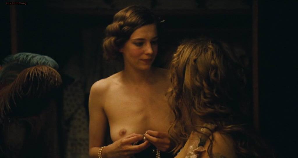Hafsia Herzi nude Iliana Zabeth nude full frontal other's nude full frontal too - L'Apollonide (Souvenirs de la Maison Close) ( FR-2011) (5)