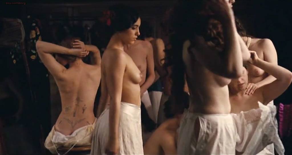 Hafsia Herzi nude Iliana Zabeth nude full frontal other's nude full frontal too - L'Apollonide (Souvenirs de la Maison Close) ( FR-2011) (3)