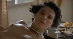 Juliette Binoche nude topless and sex and Miranda Richardson nude brief topless - Damage (1992) hd1080p