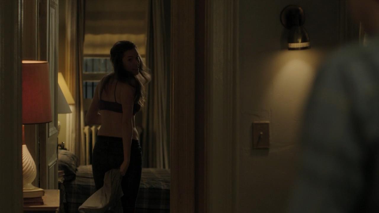 Allison Raskin Nude