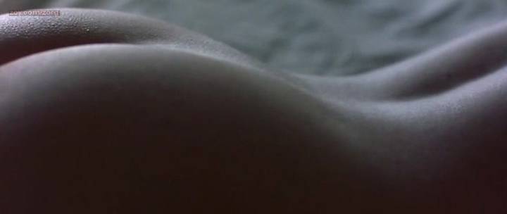 Géraldine Pailhas nude topless and sex in - Peut-etre (1999) (6)