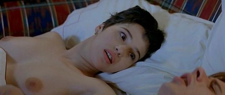 Ariadna Gil nude topless in - Los peores anos de nuestra vida (1994)