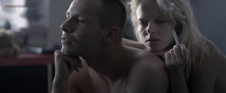 Marta Nieradkiewicz nude topless bush oral and sex in Polish movie - Plynace wiezowce (PL-2013)