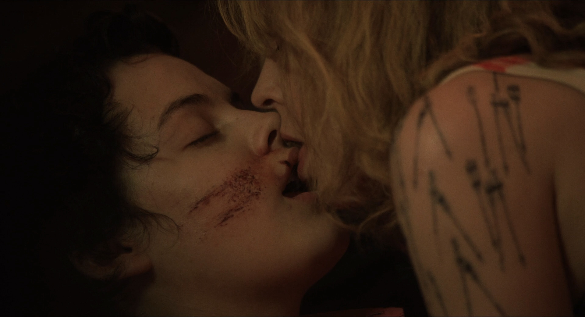 Juno Temple nude topless – Jack and Diane (2012) hd 1080p