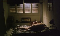 Isabelle Renauld nude topless and sex - Parfait amour (FR-1996) (6)
