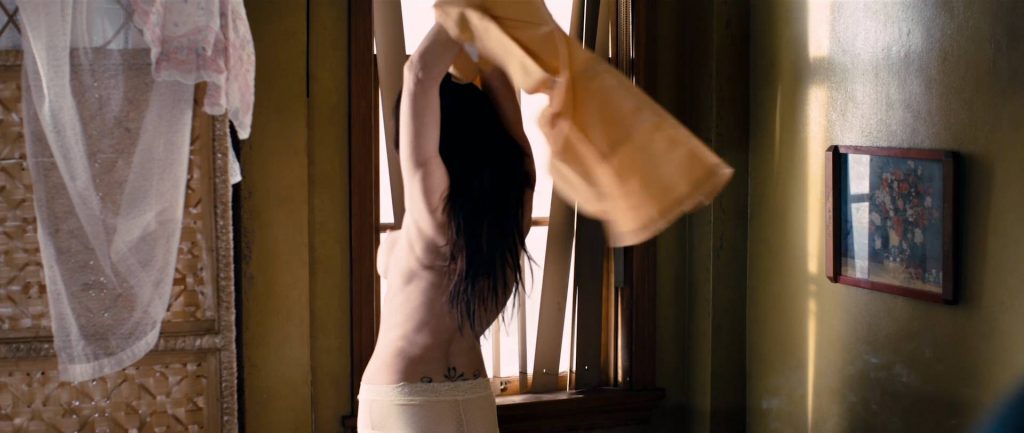 Lynn Collins nude side boob - Angels Crest (2011) HD 1080p BluRay (4)
