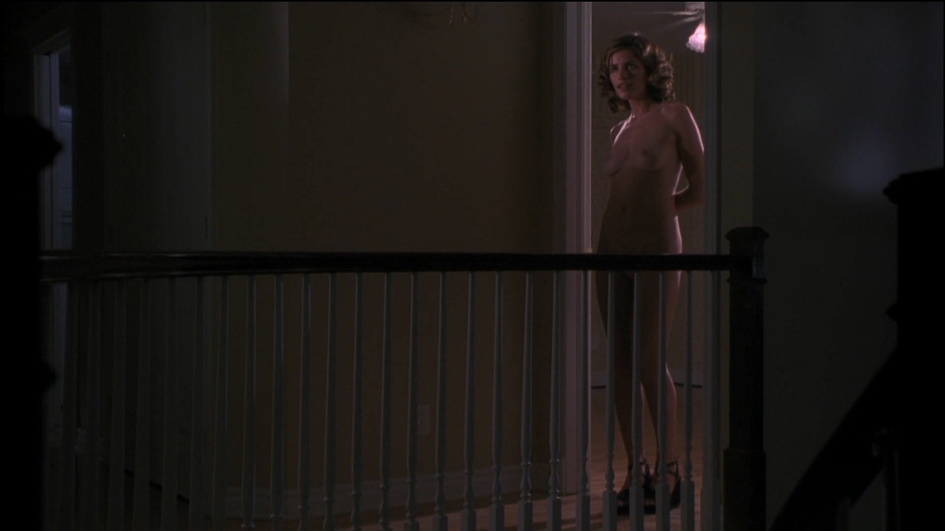 Amanda Peet nude topless and Rosanna Arquette not nude but hot and sluttish - The Whole Nine Yards (2000) hdtv1080p.