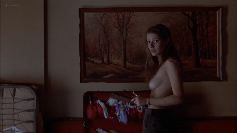 Gwyneth Paltrow nude in Flesh and Bone (1993)