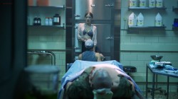 Katharine Isabelle hot sex in the morgue - See No Evil 2 (2014) hd1080p (2)