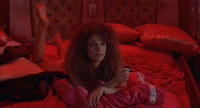 Nancy Travis nude topless and butt naked - Married to the mob (1988) hd1080p (7)