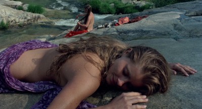 Jane Seymour nude side boob and nipple and Taryn Power nude side boob - Sinbad and the Eye of the Tiger (1977) hd1080p (3)
