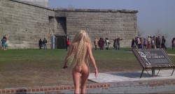 Daryl Hannah nude butt naked - Splash (1984) hd1080p (1)