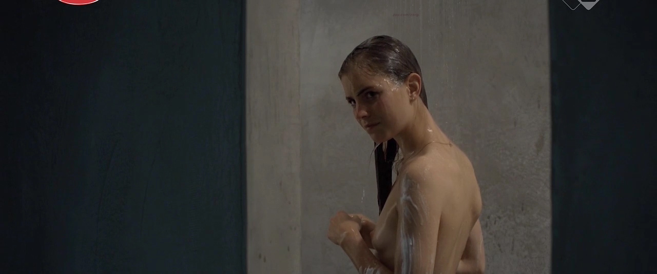 Hannah Hoekstra nude in the shower and sex doggy style – Sunny Side Up (NL-2015) hdtv720p