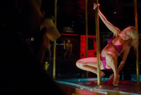 Naomi Watts hot and sexy stripper in- St Vincent (2014) hd1080p (3)
