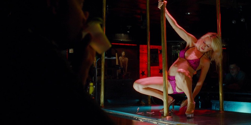 Naomi Watts hot and sexy stripper in- St Vincent (2014) hd1080p (3)